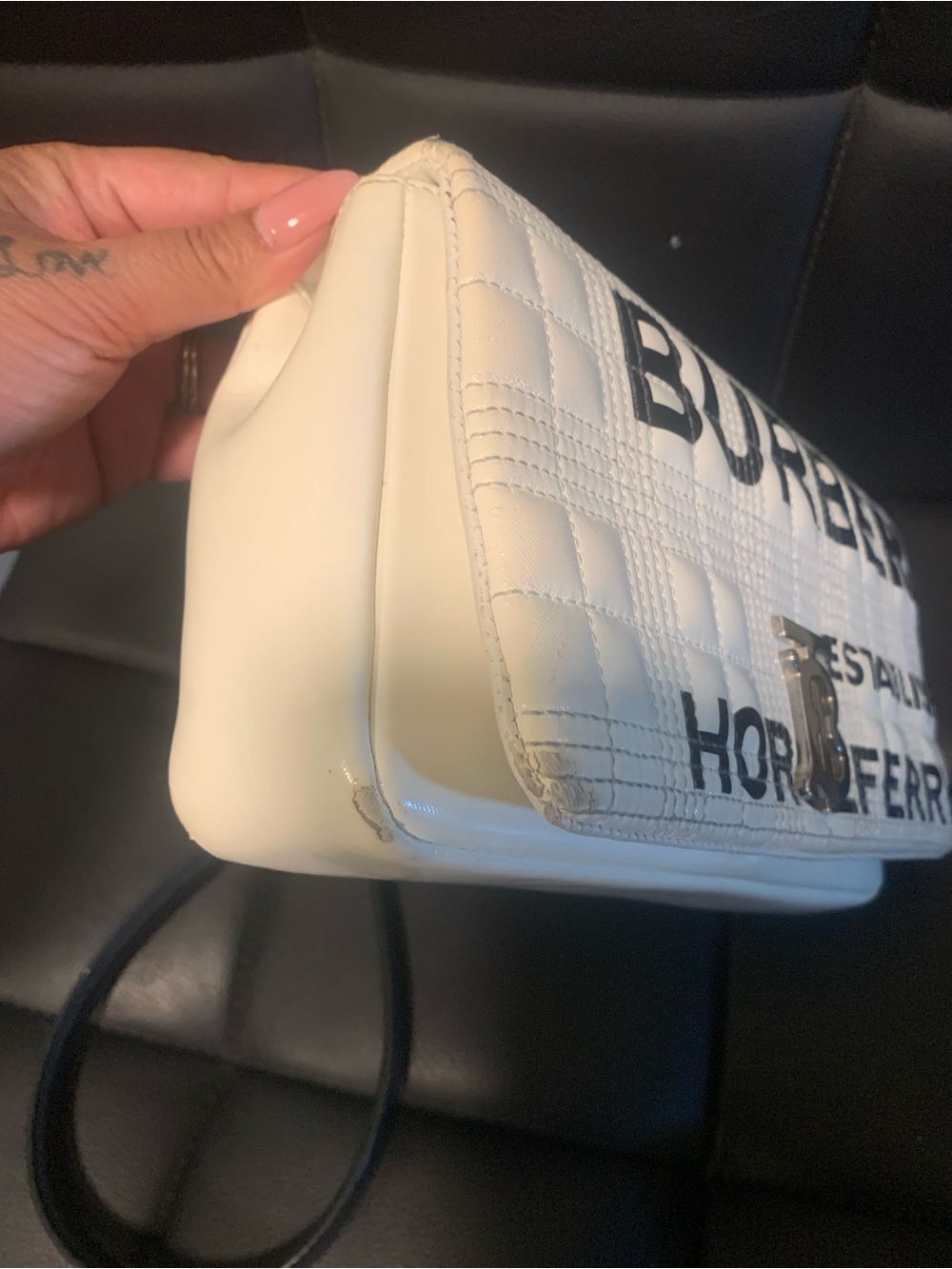 Authentic Burberry White Quilted Logo Shoulder Bag with Silver Chain - Picture 3 of 3
